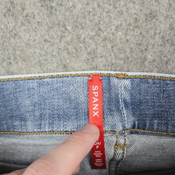 Spanx Kick Flare Jeans Womens Small Blue Denim Pull On Wide Leg Cropped - Picture 5 of 16